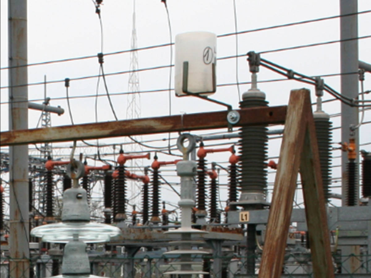 Performance of insulators under natural pollution